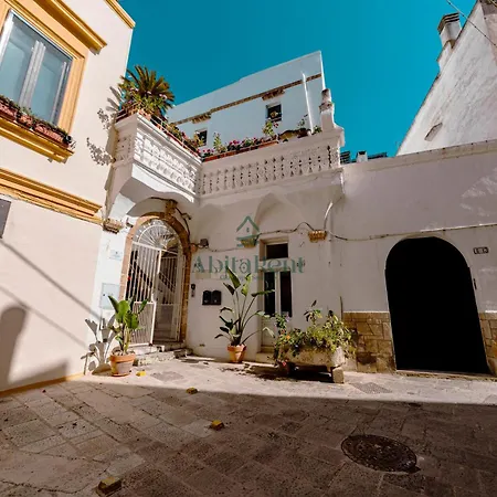 Palazzo Piccioli 3* غالّيبولي