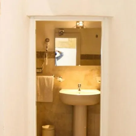 Palazzo Piccioli 3* Галлиполи